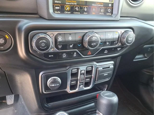 Used 2022 Silver Jeep Willys image 26