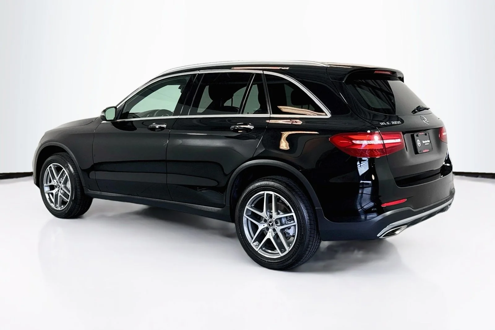 Used 2019 Black Mercedes-Benz GLC 300 image 7