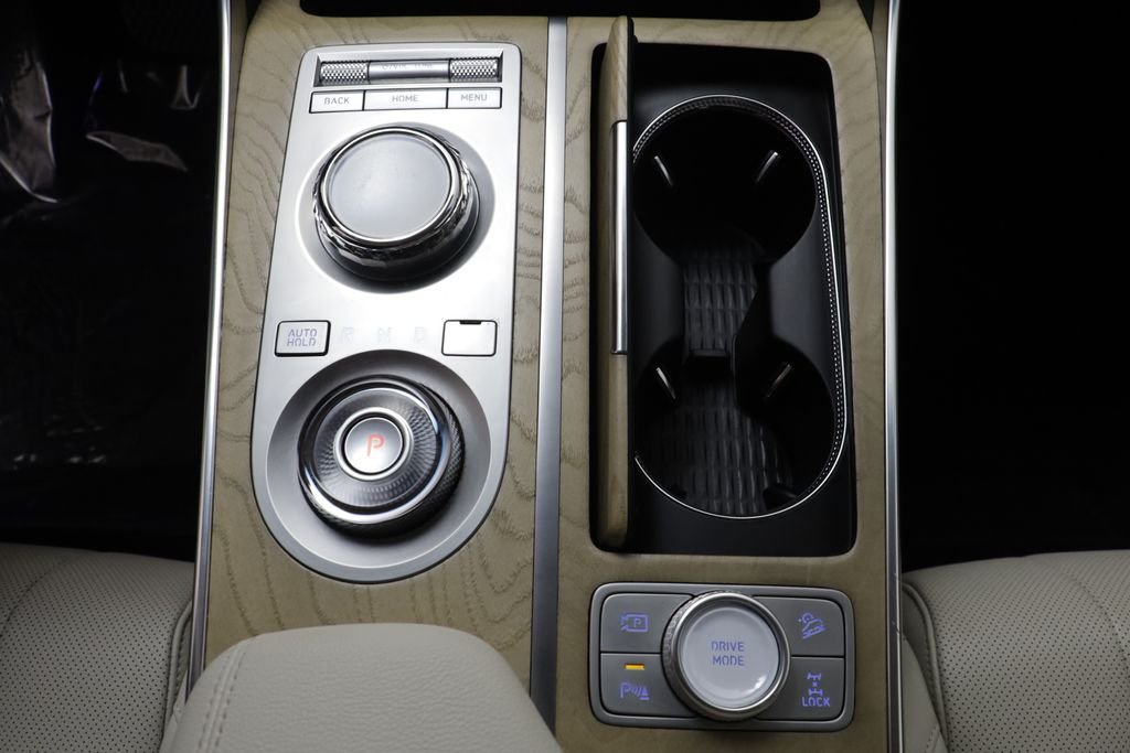 Used 2024 White Genesis 2.5T image 13