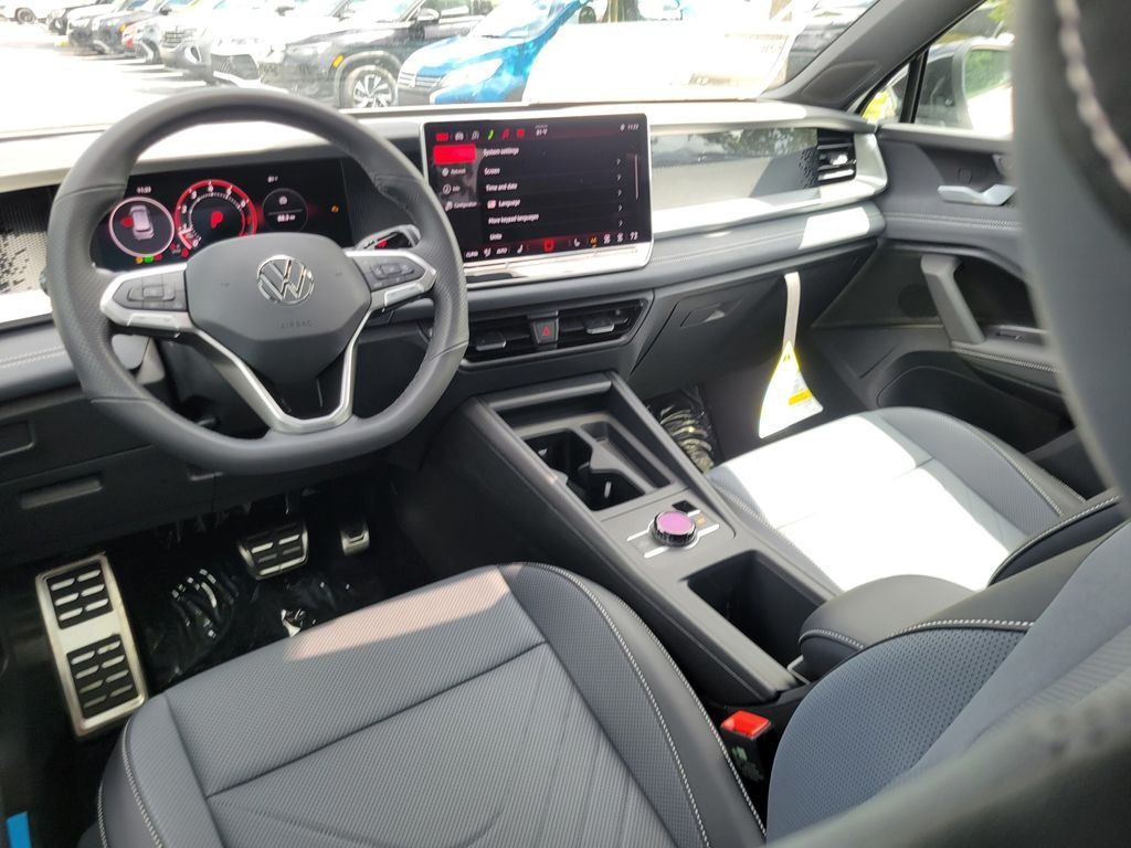 New 2026 White/off-white Volkswagen 2.0T SE R-Line Black image 8