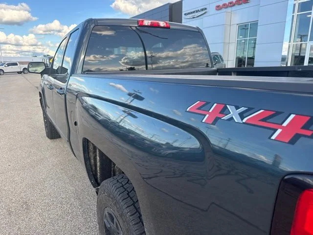 Used 2019 Black Chevrolet LT image 5