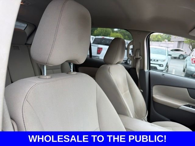 Used 2012 White Suede Ford SE image 10