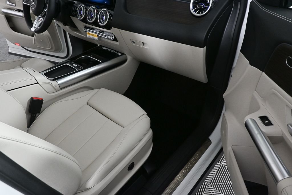 New 2026 Polar White Mercedes-Benz GLA 250 image 23