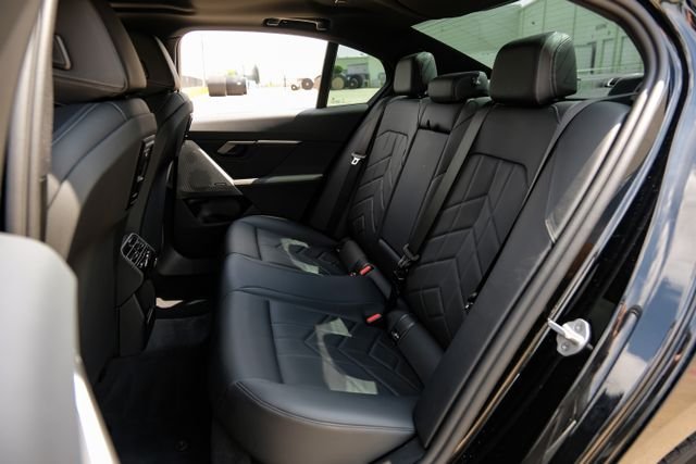 Used 2025 Black BMW 530i image 52