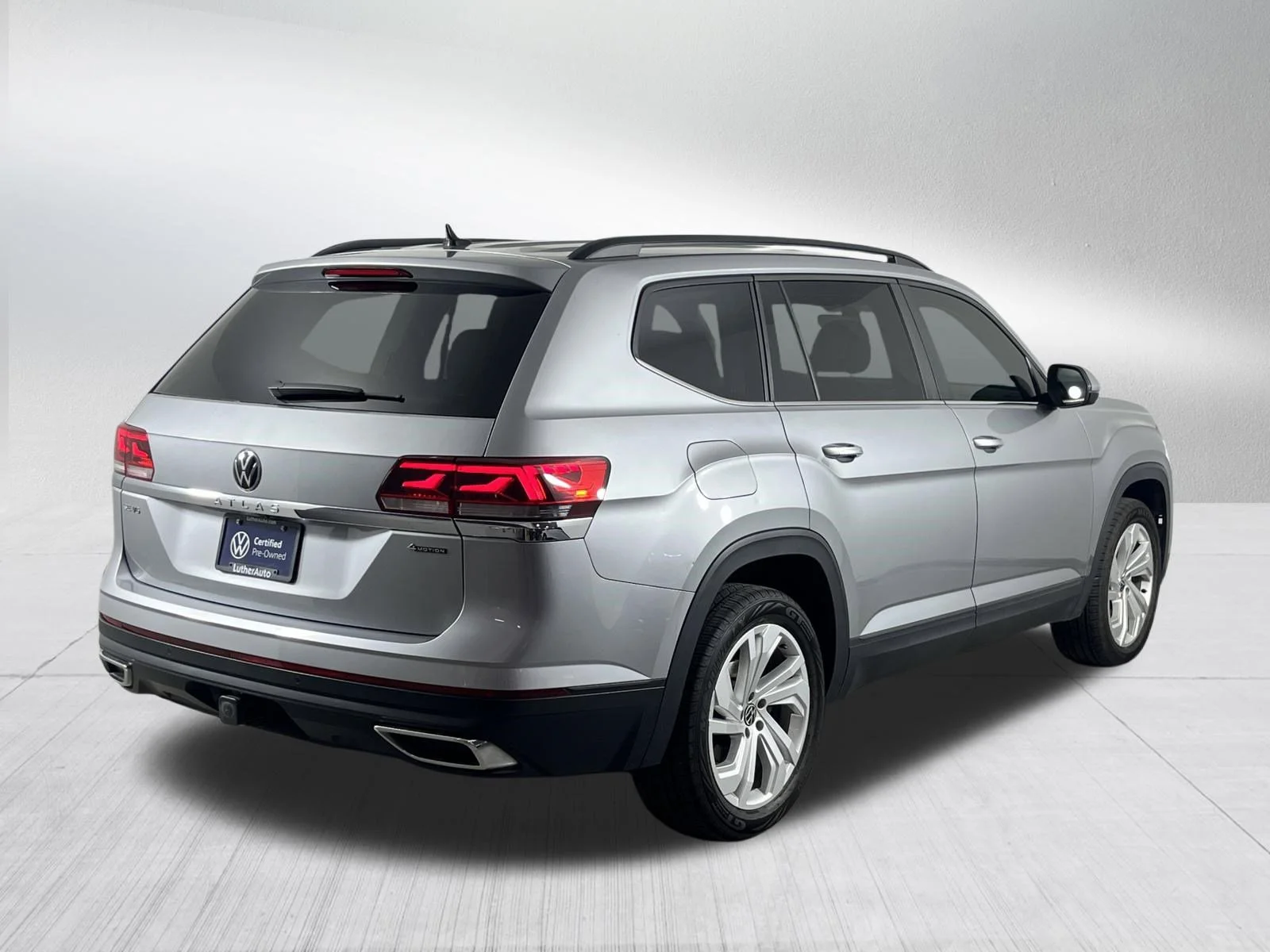 2023 Volkswagen Atlas SE w/Tech - Photo 7