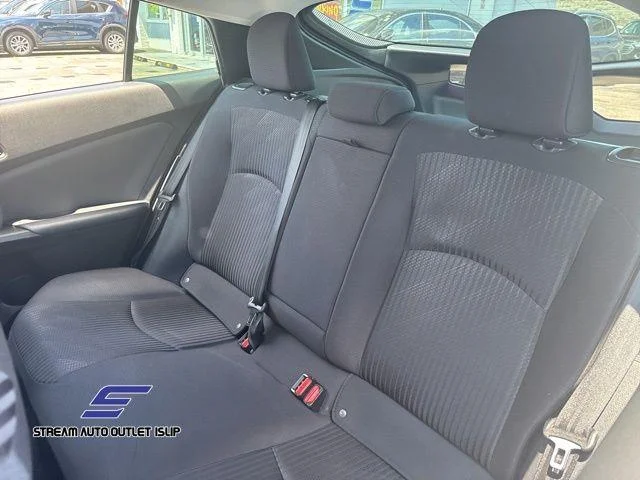 Used 2022 Silver Toyota LE image 23