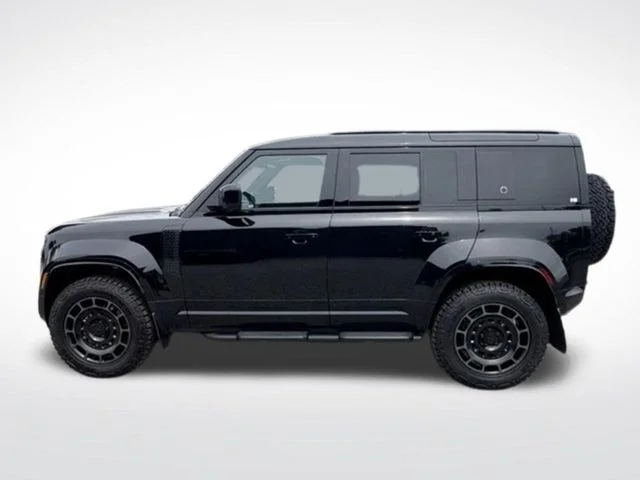 New 2026 Narvik Black Land Rover OCTA Black image 5