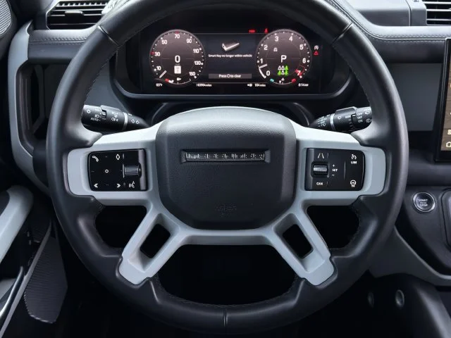 Used 2023 Silver Land Rover 130 SE image 13