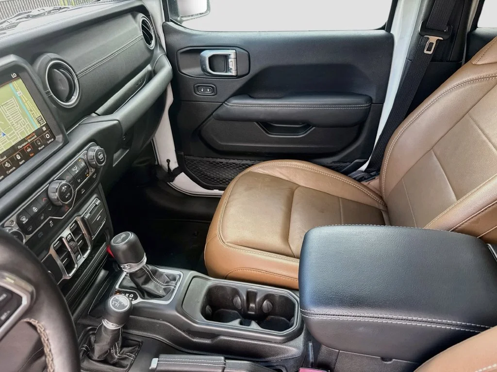 Used 2023 White Jeep Sahara 4xe image 27