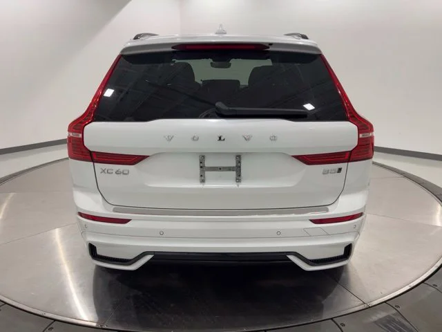 Used 2024 Crystal White Volvo Ultimate image 4