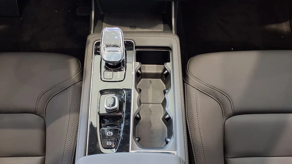 2026 Volvo XC90 Plus - Photo 29
