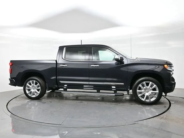 Used 2022 Dark Ash Metallic Chevrolet High Country image 4