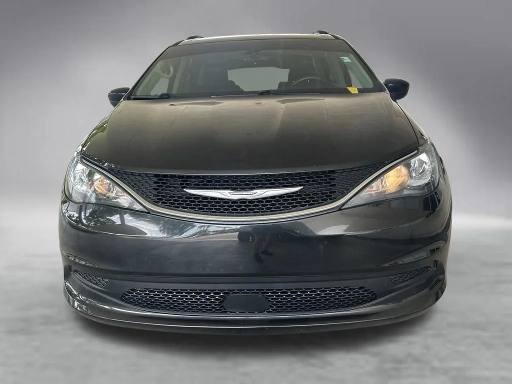 Used 2021 Black Chrysler LXI image 13