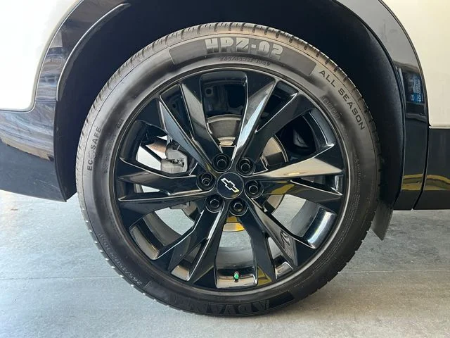 Used 2021 Silver Ice Metallic Chevrolet RS image 13