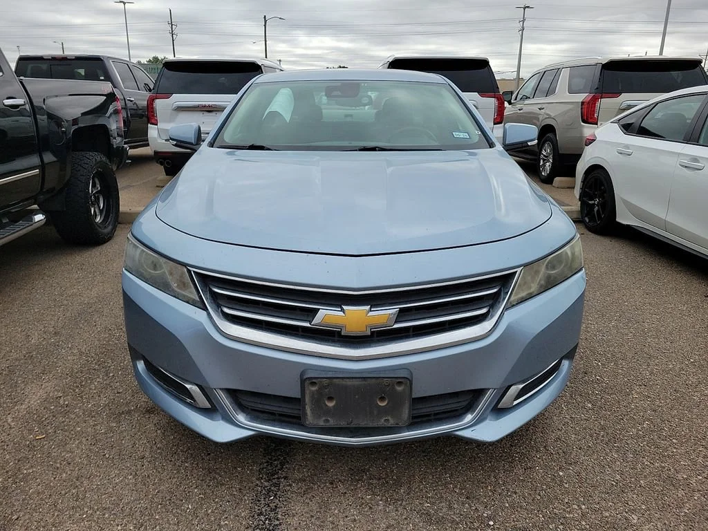 Used 2015 SILVER TOPAZ METALLIC Chevrolet LT image 3