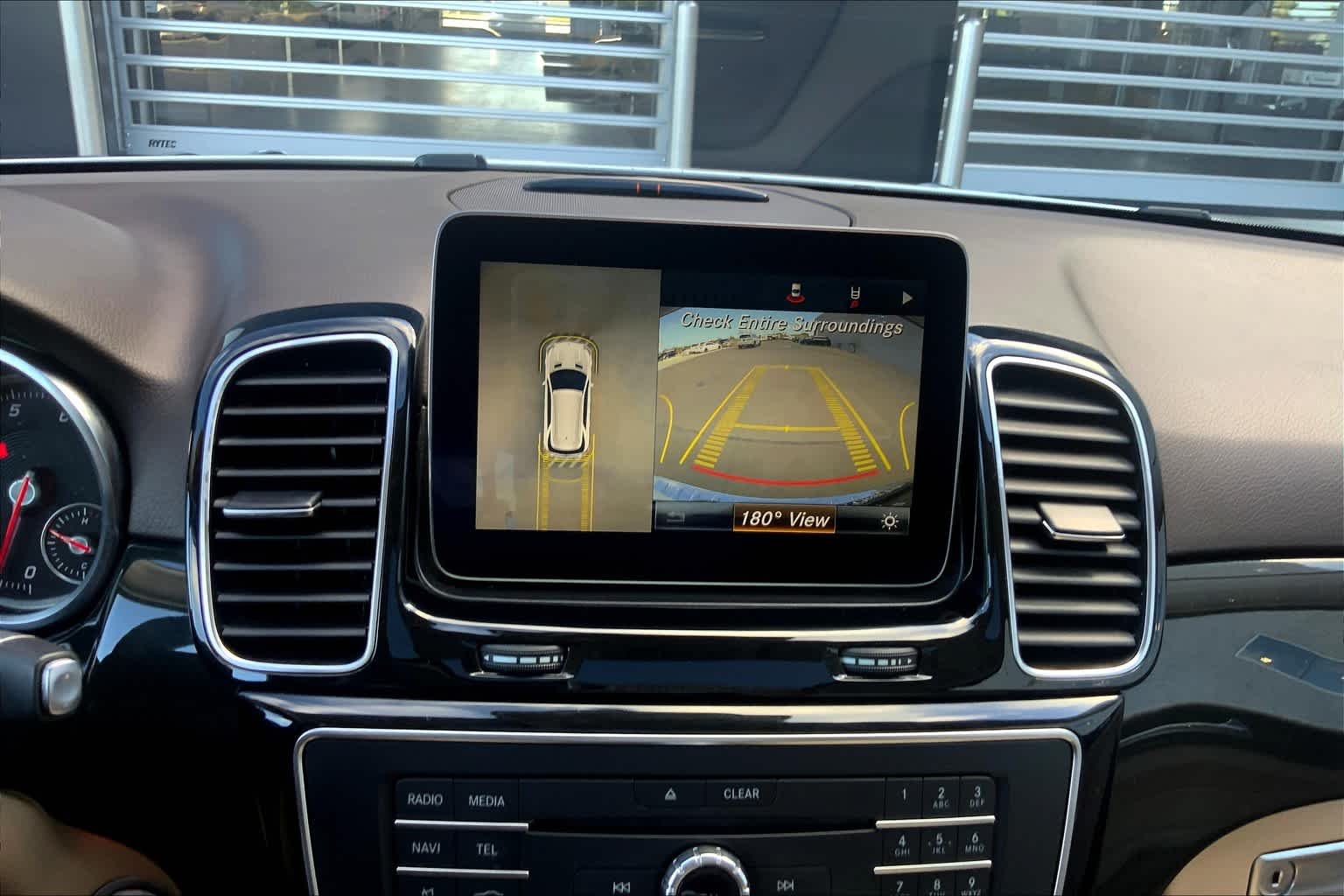 Used 2017 Polar White Mercedes-Benz GLE 350 image 26