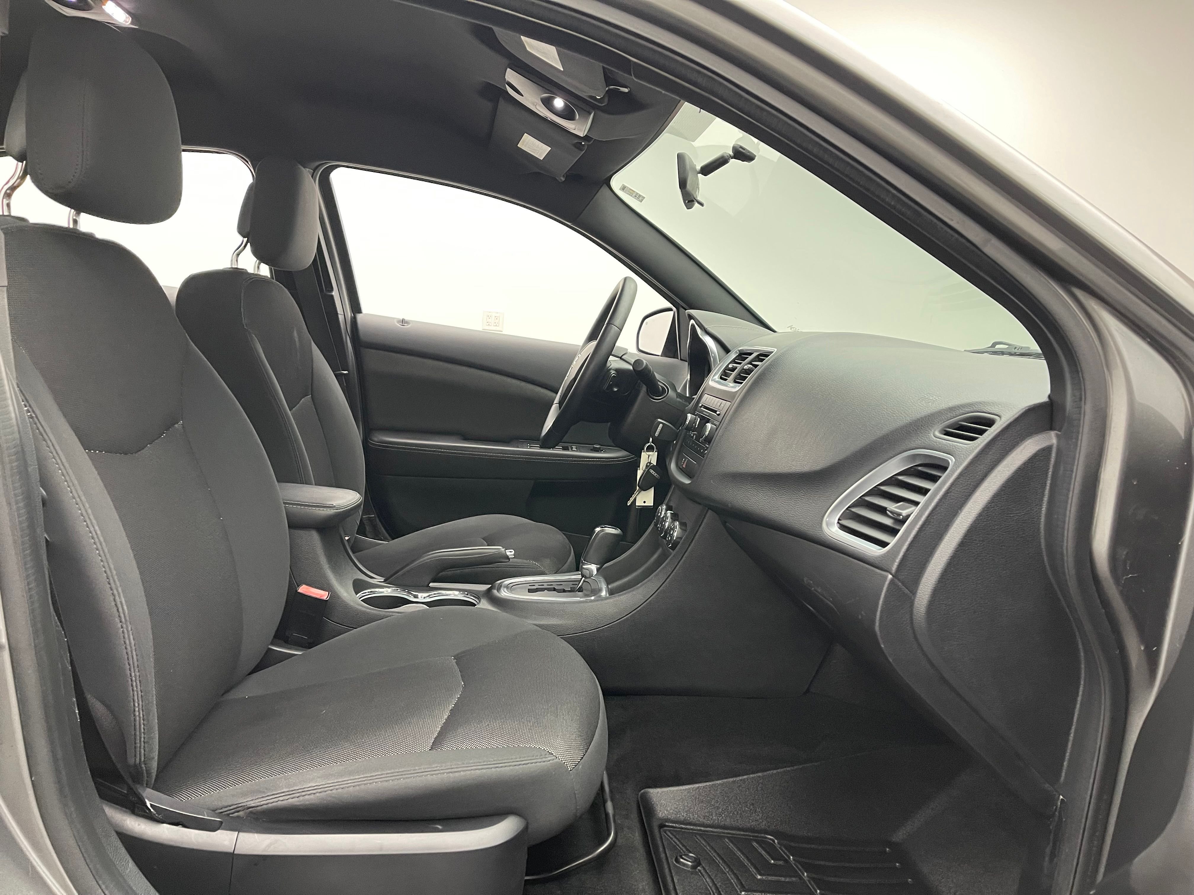 Used 2013 Mineral Gray Metallic Clearcoat Dodge SXT image 25