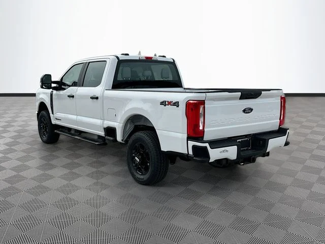 New 2026 Oxford White Ford XL image 4