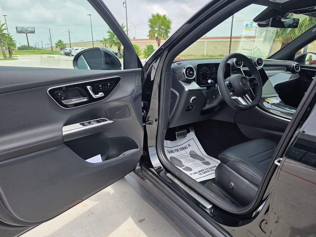 New 2026 Black Mercedes-Benz GLC 300 image 12