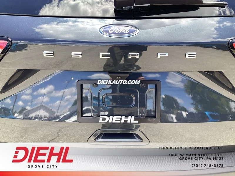 Used 2022 Blue Ford SE image 10