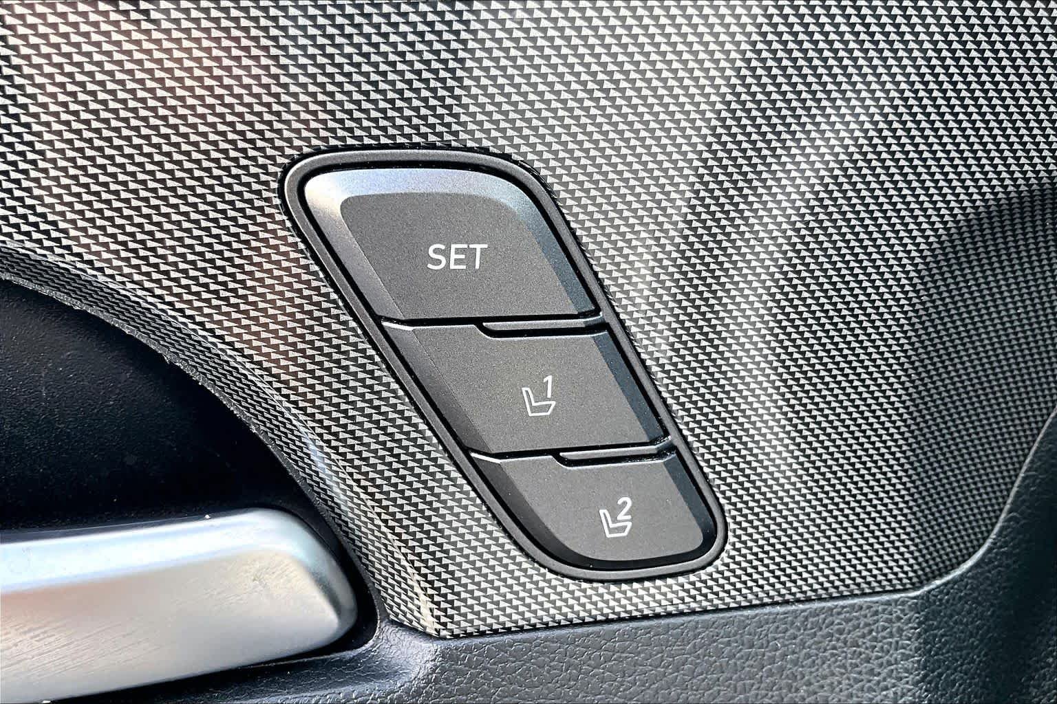 Used 2022 Portofino Gray Hyundai Limited image 32
