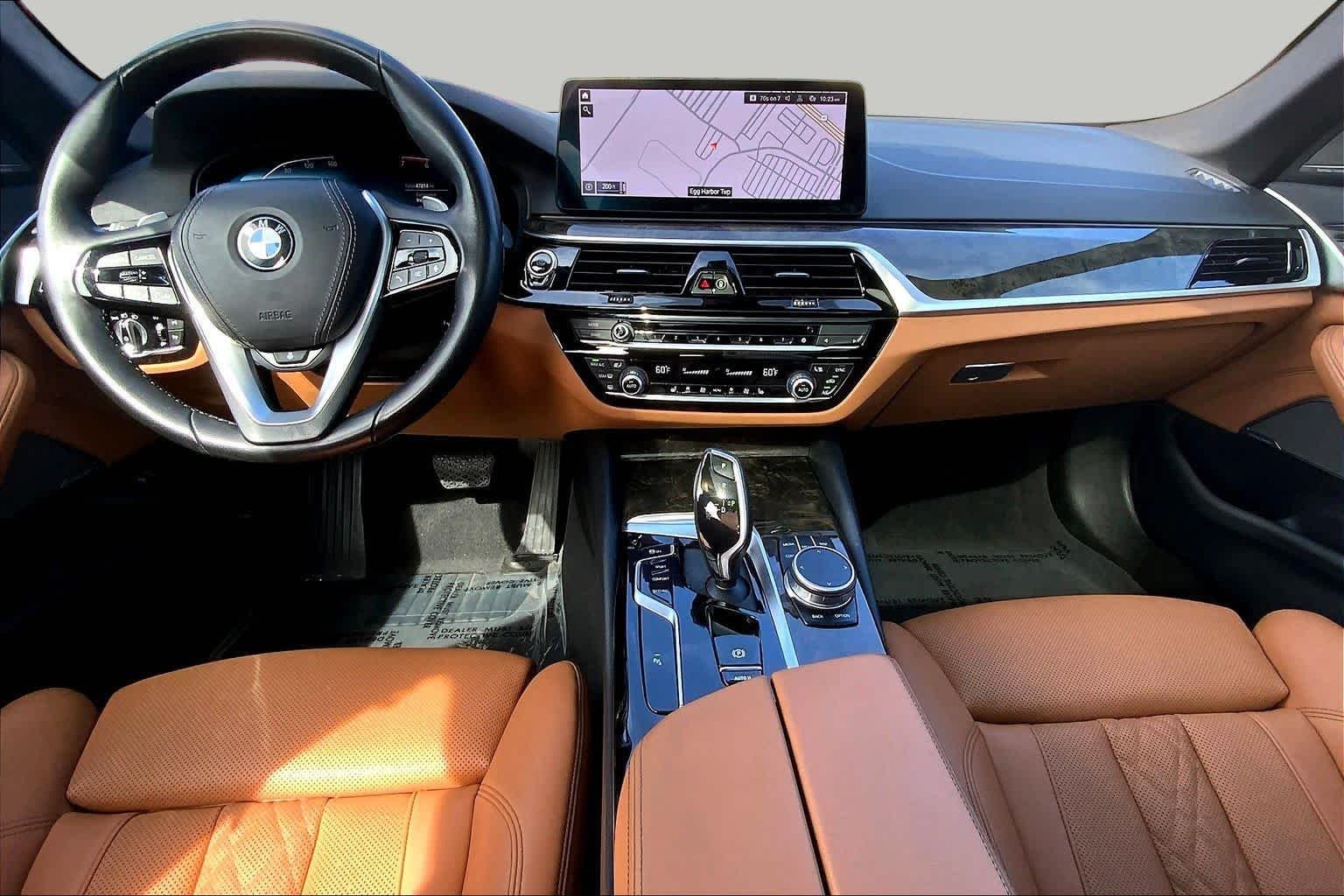 Used 2022 Jet Black BMW 530i xDrive image 15