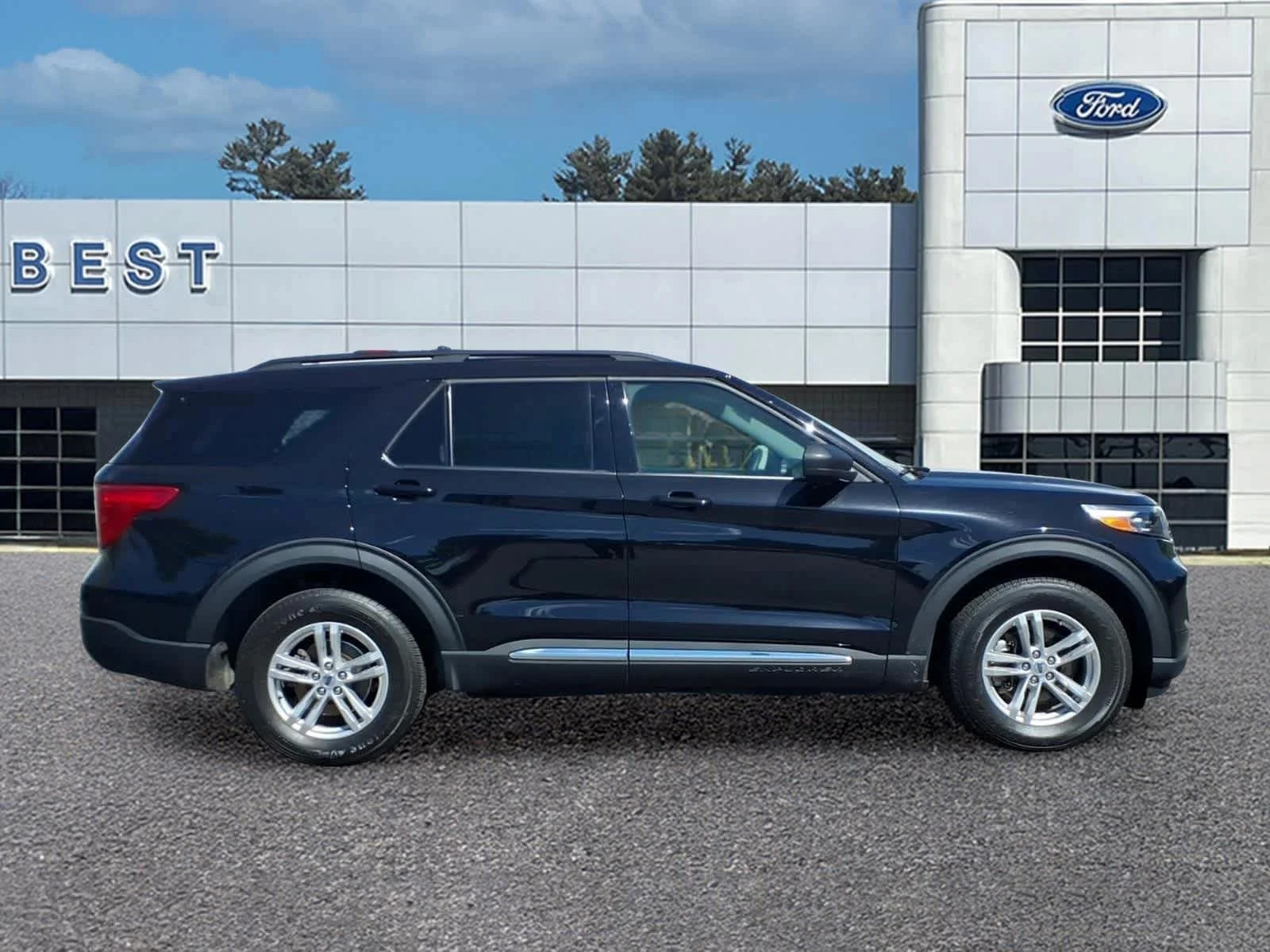 Used 2023 Agate Black Ford XLT image 3