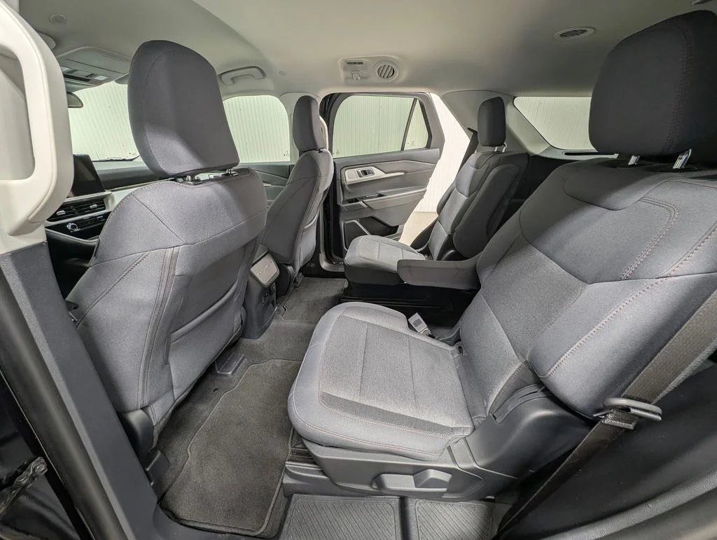 New 2026 Agate Black Metallic Ford Active image 15