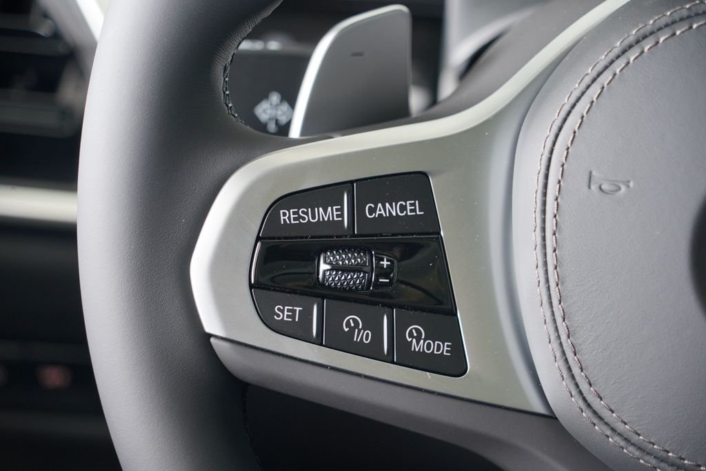 New 2026 Alpine White BMW sDrive40i image 19