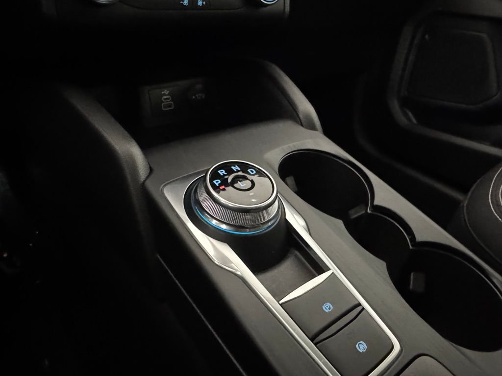 Used 2025 Space Silver Metallic Ford Active image 24