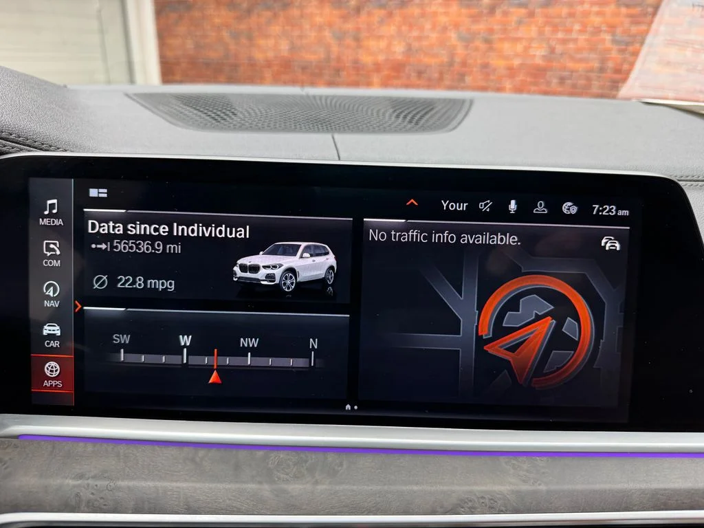 Used 2022 White BMW xDrive40i image 21