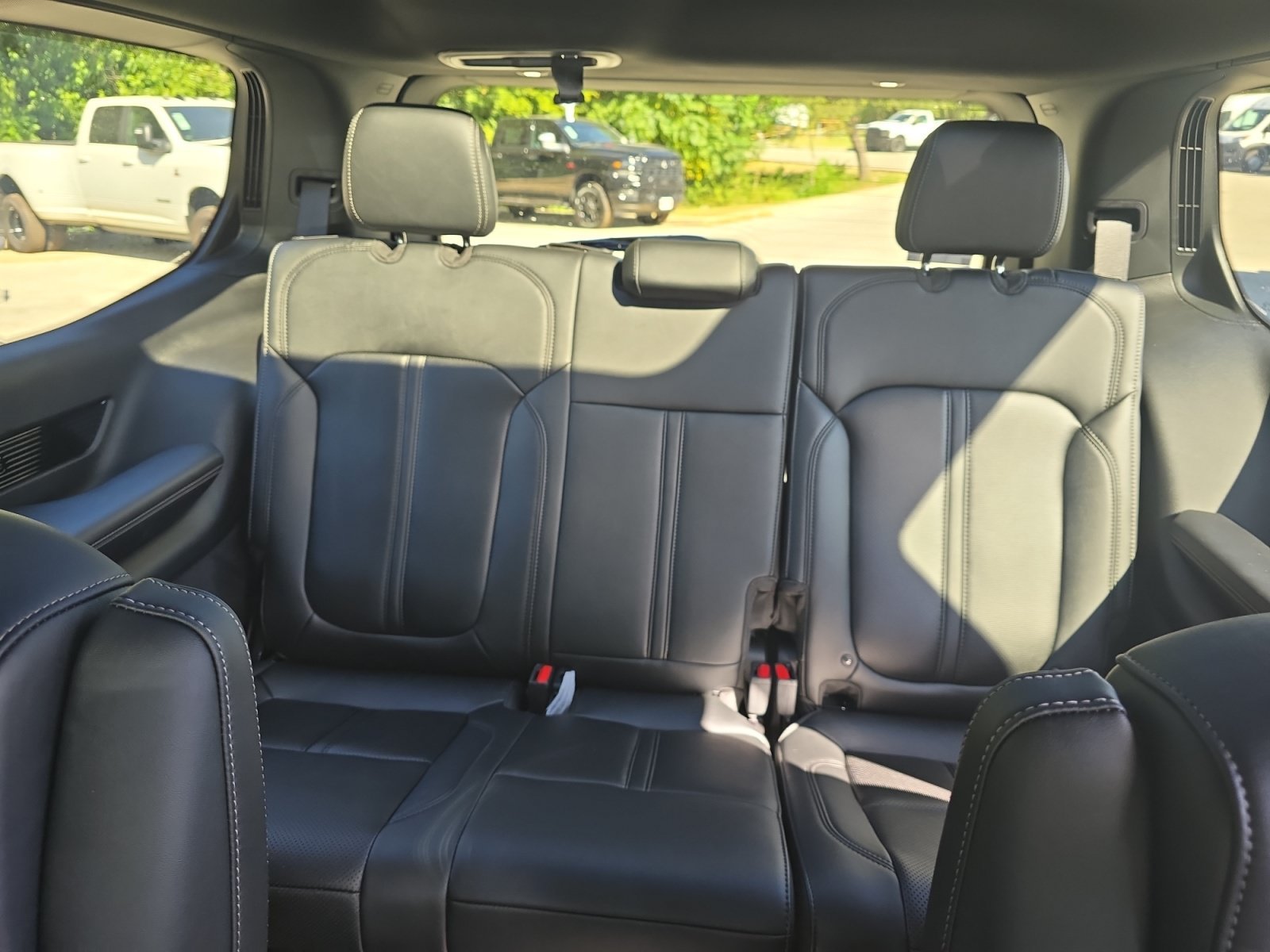 New 2026 High Gloss Black Jeep Summit Obsidian image 25