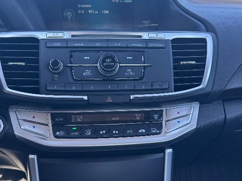 Used 2015  Honda EX image 12