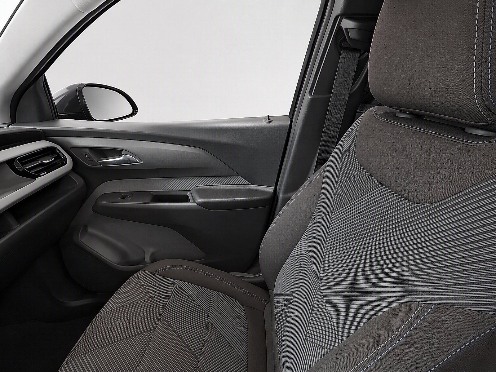 2027 Chevrolet Bolt LT - Photo 14
