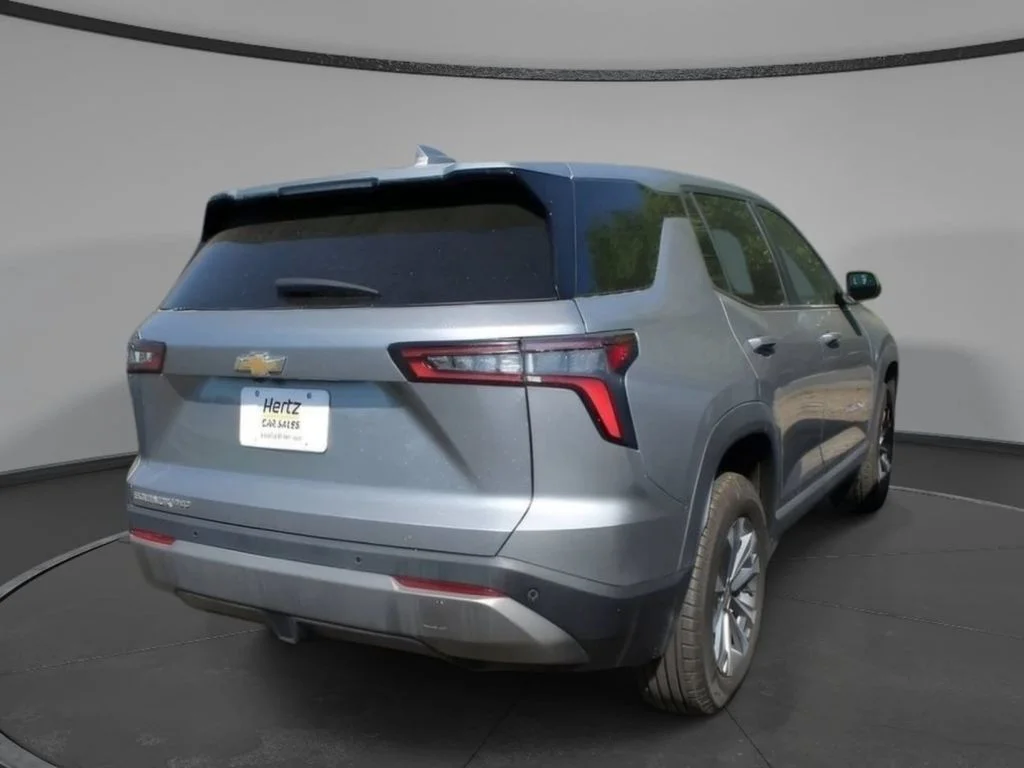 Used 2025 Sterling Gray Metallic Chevrolet AWD LT image 5
