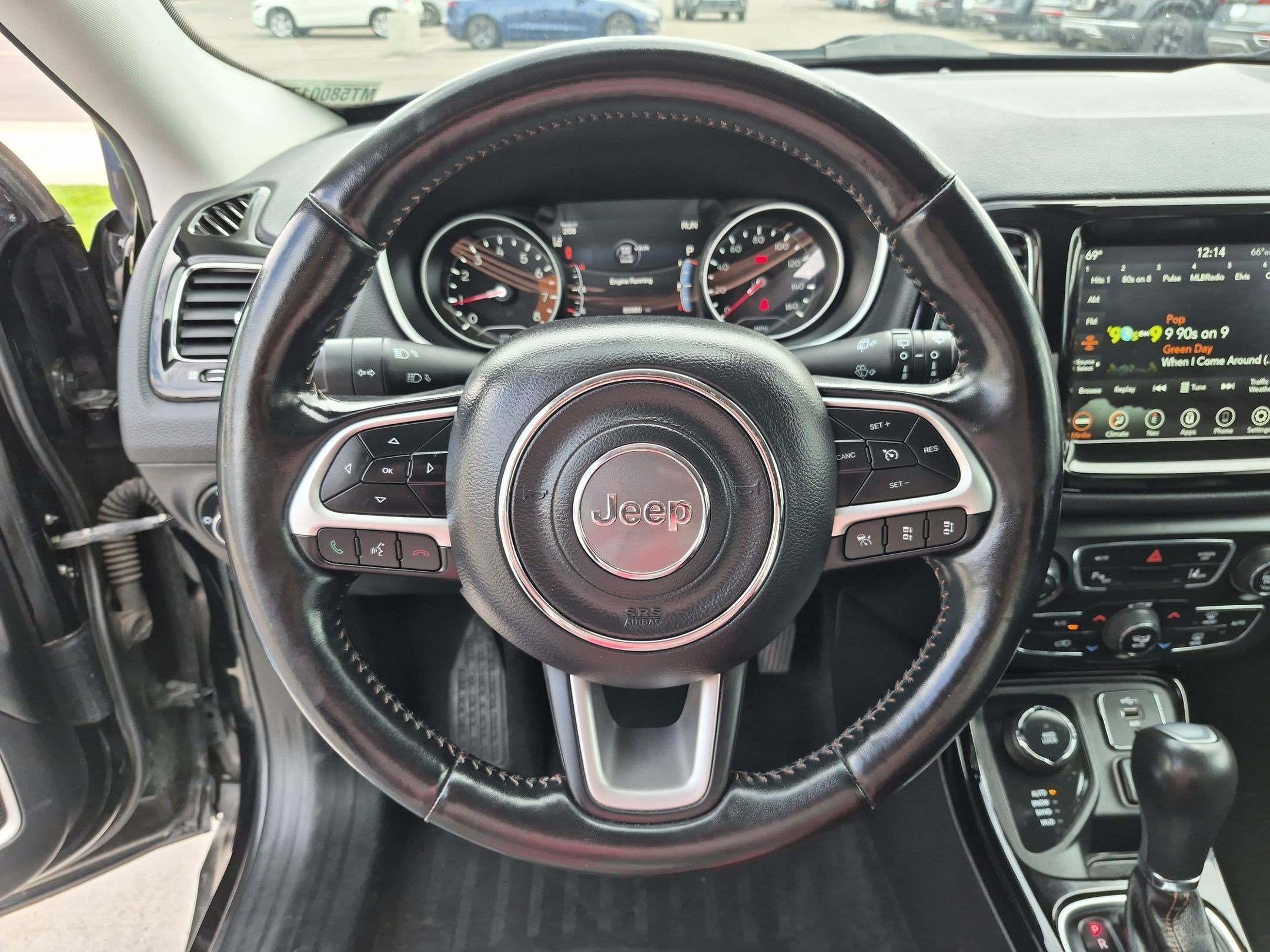 Used 2021 Diamond Black Crystal Pearlcoat Jeep Limited image 15