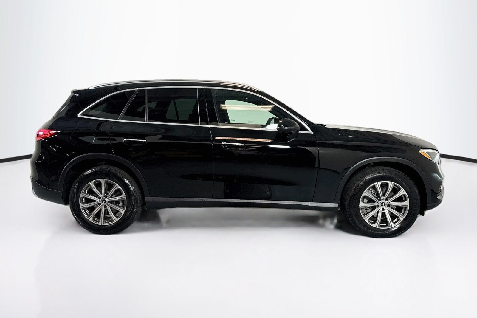 Certified Used 2026 Black Mercedes-Benz GLC 300 image 4