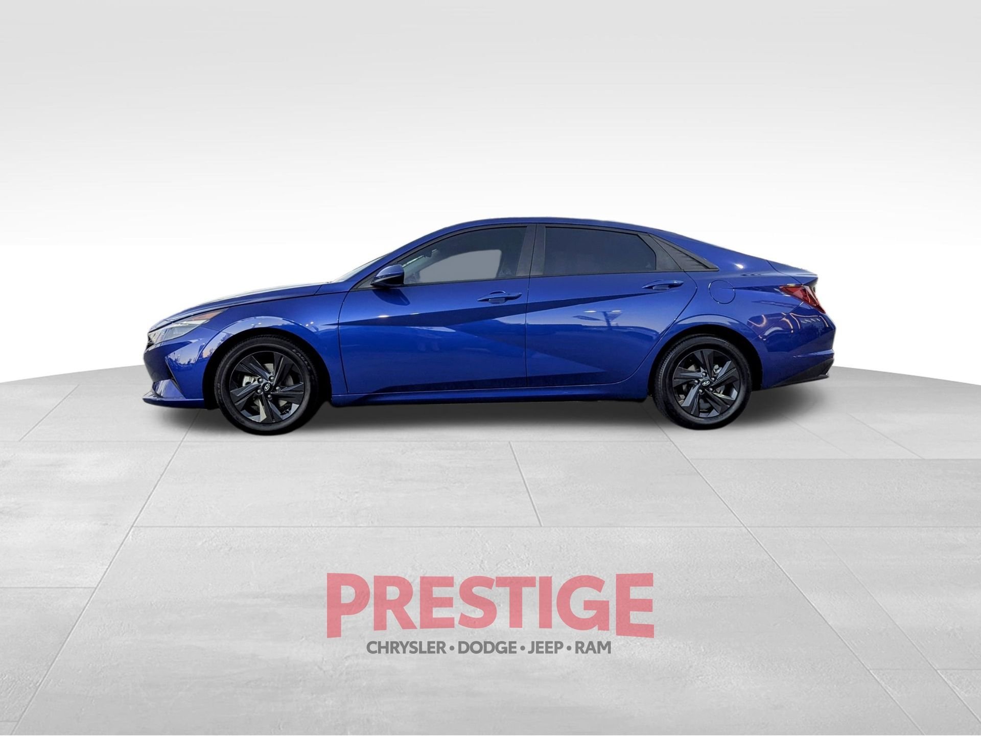 Used 2023 Blue Hyundai SEL image 10