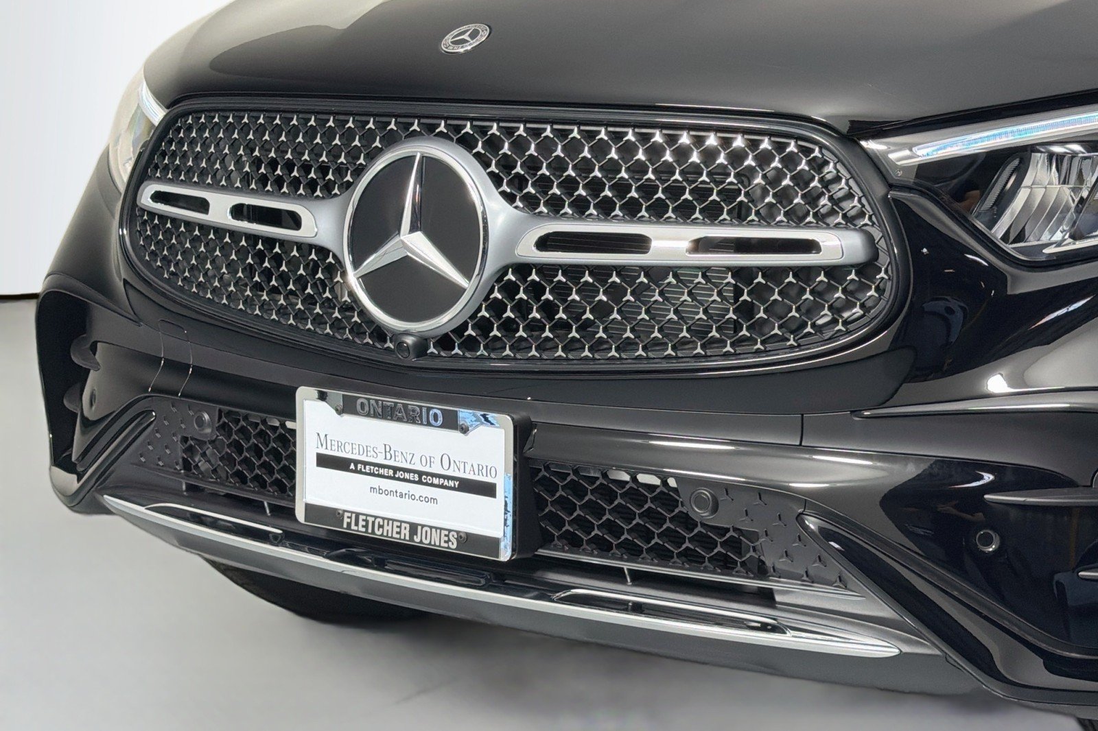 New 2026 Black Mercedes-Benz GLC 300 SUV image 12