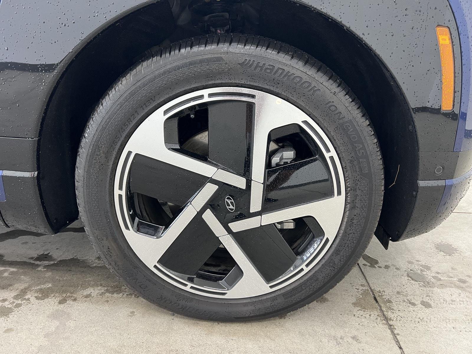 2026 Hyundai IONIQ 9 Performance Limited - Photo 8