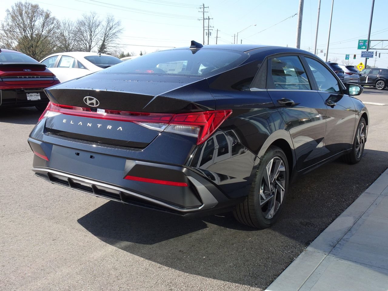 New 2025 Black Hyundai SEL Convenience image 6
