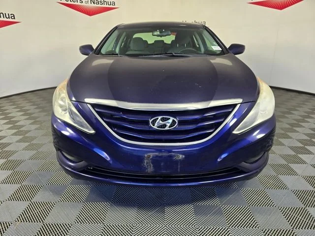 Used 2013 Blue Hyundai GLS image 2