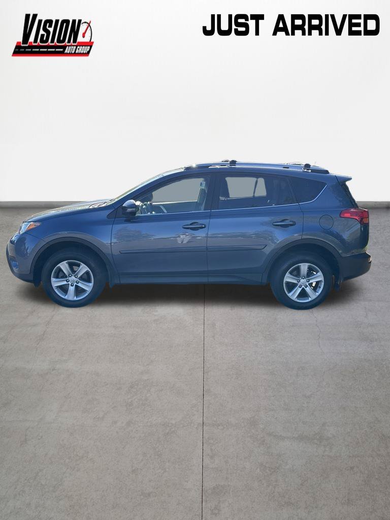 Used 2013 Blue Toyota XLE image 2