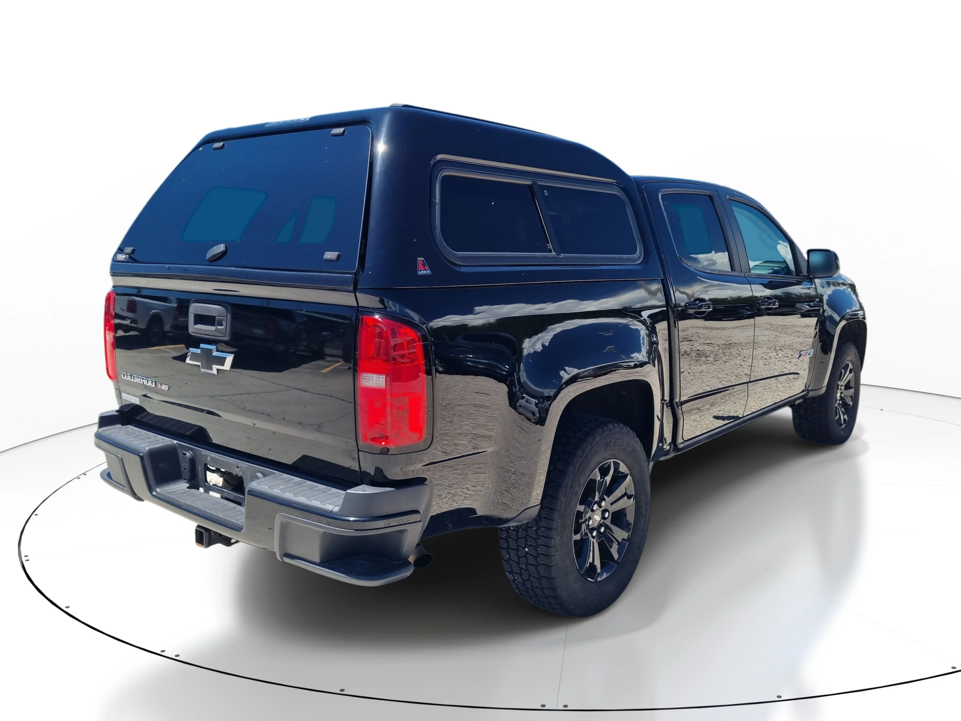 Used 2018 Black Chevrolet 4WD Z71 image 6