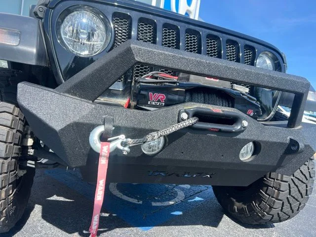 Used 2023 Black Clearcoat Jeep Sport S image 4