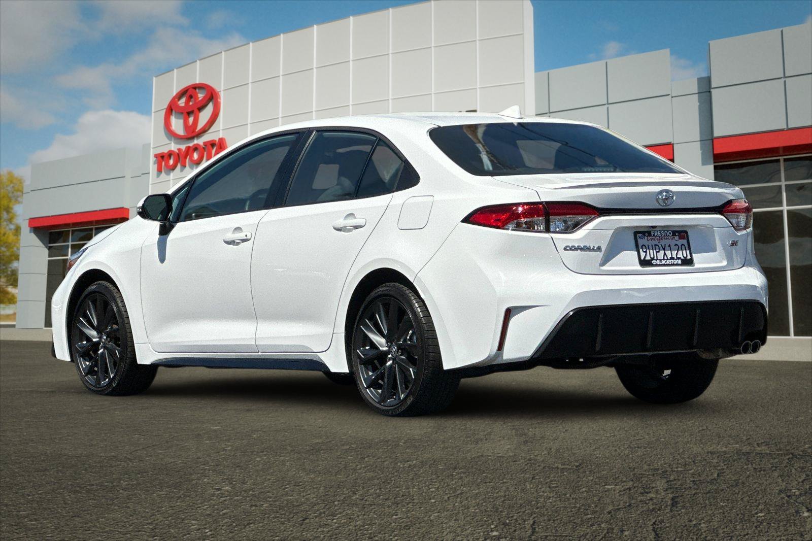 Certified Used 2026 Ice Cap Toyota SE image 5