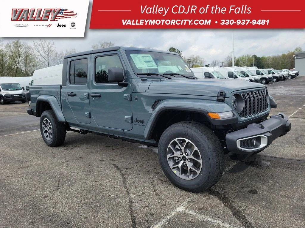 2025 Jeep Gladiator Sport S Auto's photo