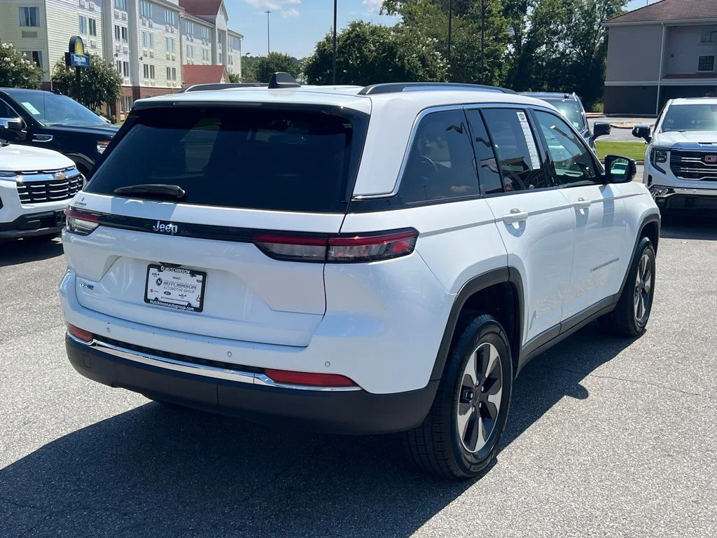 Used 2024 White Jeep 4xe image 7