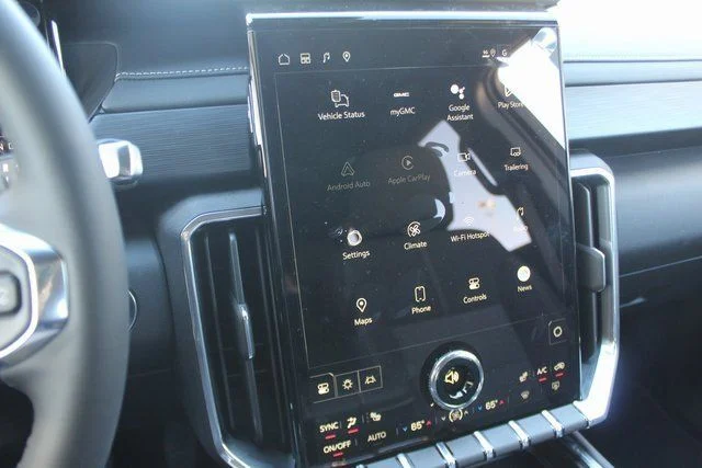 New 2026 White GMC Elevation image 15