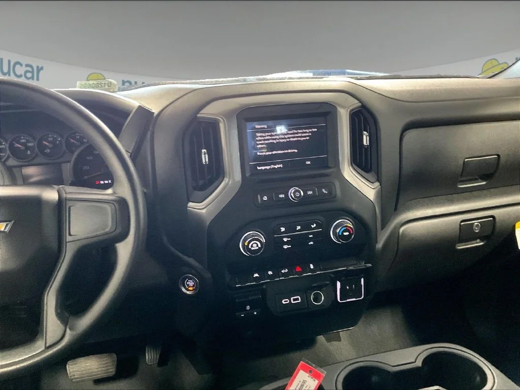 Used 2023 White Chevrolet Custom image 18